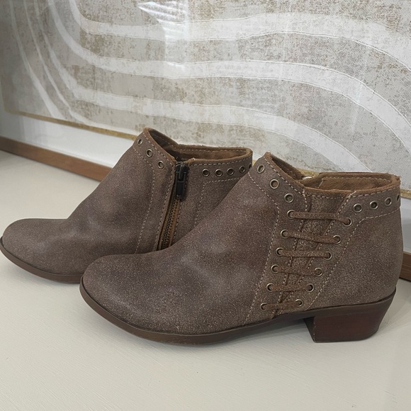 Minnetonka "Brenna" Bootie/Boots Brown Leather Womens 7 - Picture 3 of 13